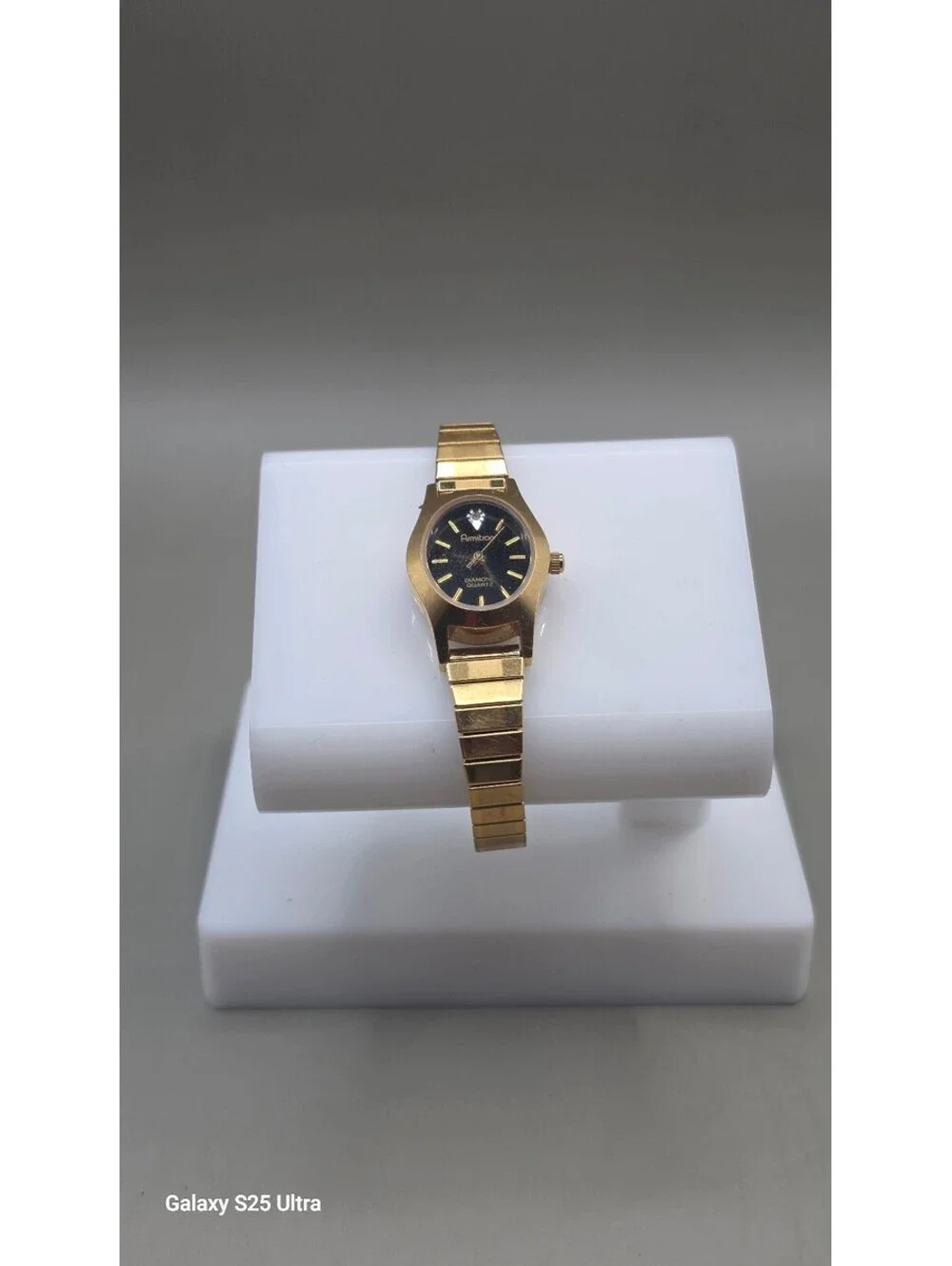 Armitron Ladies Gold Tone Diamond Quartz Dress Watch/ 18mm